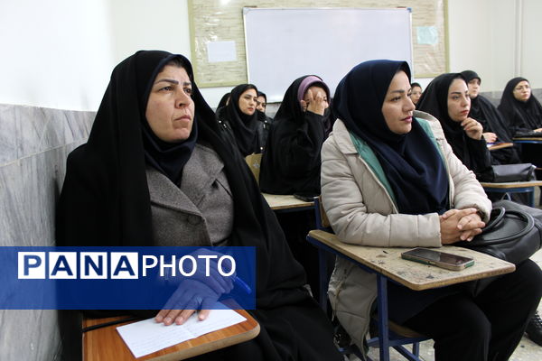 دوره توانمند سازی خبرنگاران پانا در دبیرستان رضوان