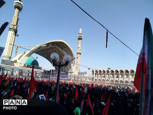ثبت تاریخی‌ترین وداع در قلب جهان
