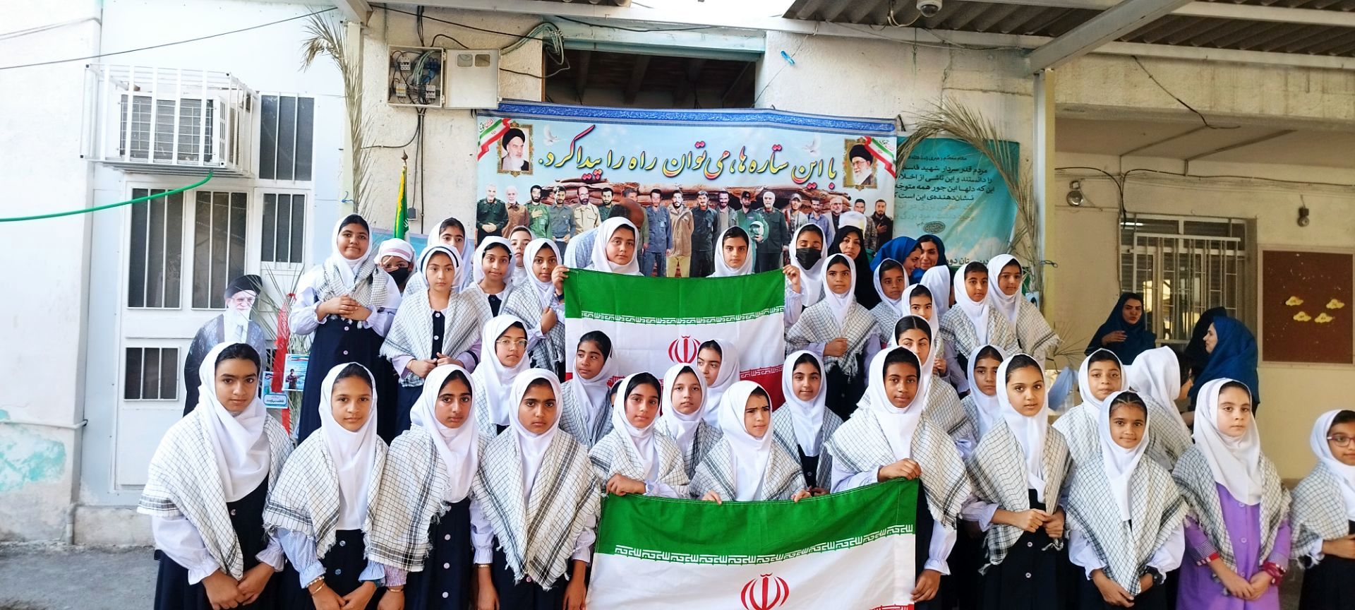 یادواره «لاله‌‌های روشن» 