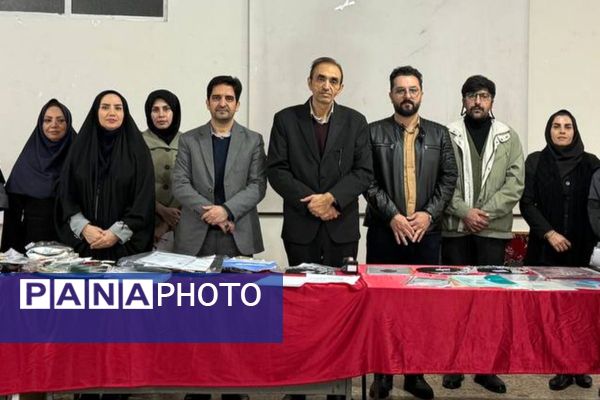 مسابقات فرهنگی و هنری  در دبیرستان شهید تاجیک بهارستان دو