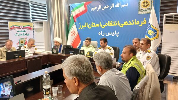 جمعی از دانش‌آموزان استان البرز به عنوان همیار پلیس انتخاب شدند
