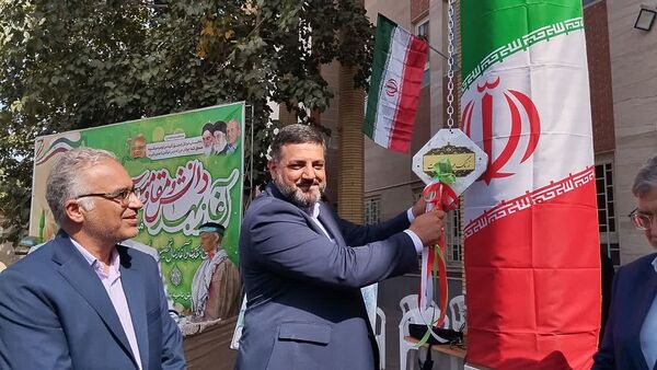 آیین زنگ مهر در دبیرستان «ذبیح‌الله هوشیار» ناحیه ۱ مشهد 