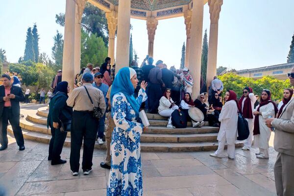 روز بزرگداشت حافظ، شاعر پرآوازه و لسان‌الغیب