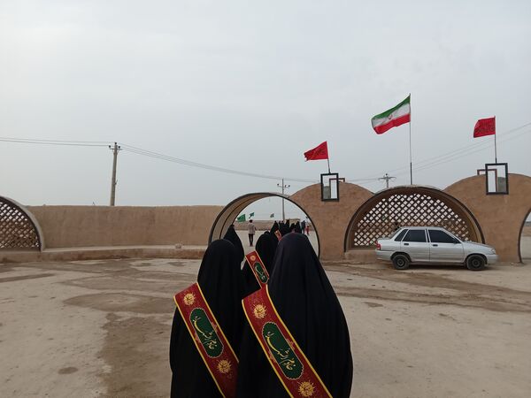 بازدید دانش آموزان خادم الشهدا از شلمچه