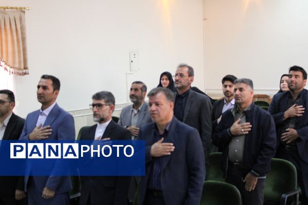 وداع ۲۴ سال خدمت صادقانه در آموزش‌ و پرورش شهرستان بن