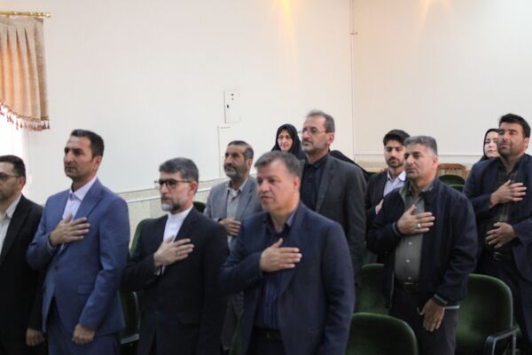 وداع ۲۴ سال خدمت صادقانه در آموزش‌ و پرورش شهرستان بن