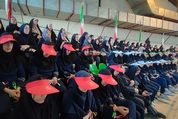 مراسم تجلیل از مربیان سازمان دانش آموزی ملارد 