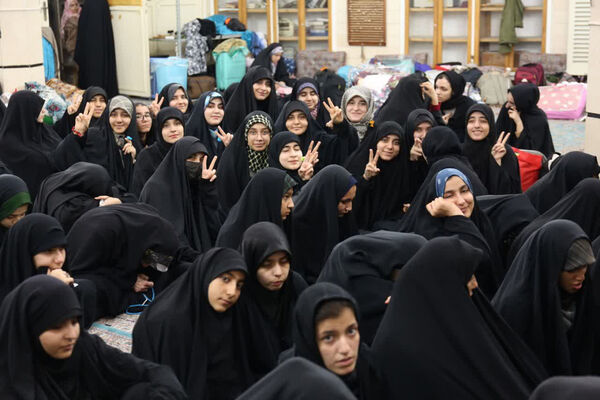 دومین روز اعتکاف دانش‌آموزی دختران در قم
