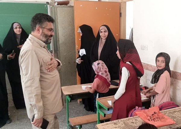 گروه‌های جهادی در مناطق محروم در قالب اردوهای «عهد خدمت» با هدف ارائه خدمات به روستاییان حاضر می‌شوند