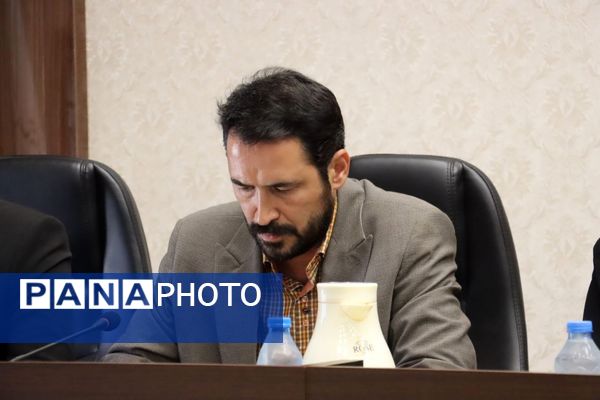 شورای آموزش و پرورش قطب شهید برونسی به میزبانی تربت حیدریه