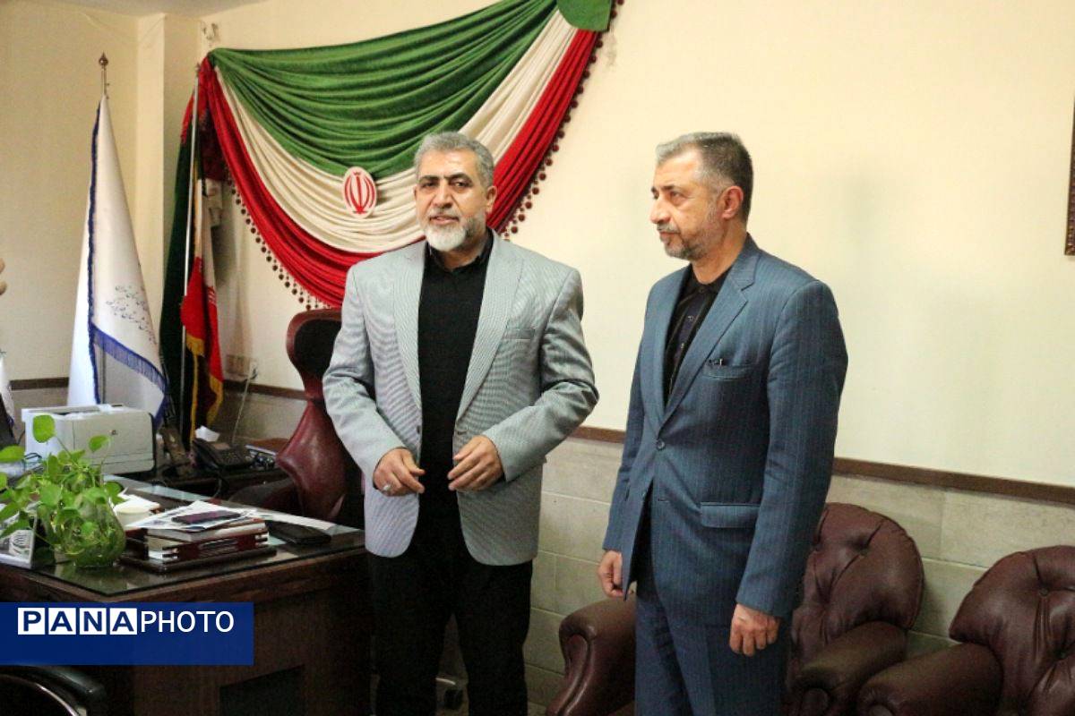 بازدید نماینده مجلس از آموزش‌وپرورش فیروزکوه و دیدار با کتابداران