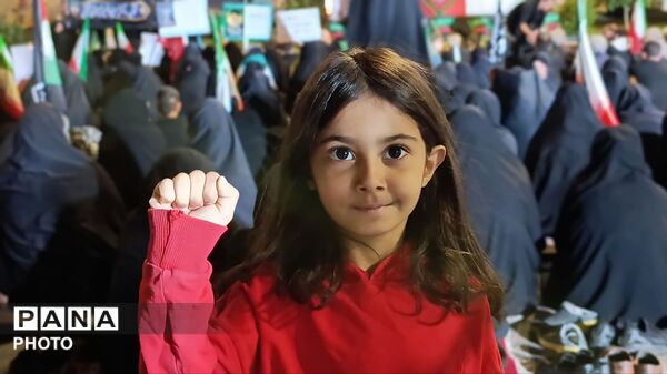 دهه نودی های پای انقلاب