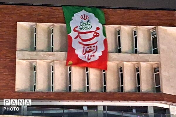 تجمع مردمی در راستای بیعت با رهبر جدید و تقویت جبهه حق در میدان نماز شهرری