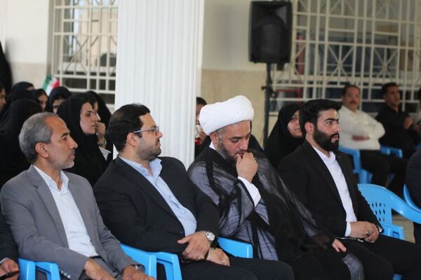 نواخته شدن زنگ مهر در شهرستان بم 
