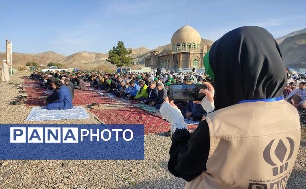  نماز عید سعید فطر در جوار شهدای شهر بار