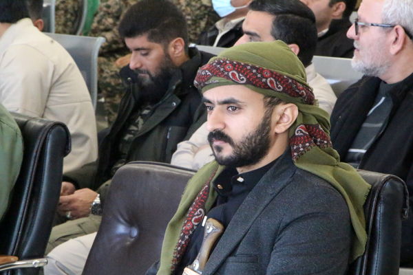 مراسم نمادین استقبال از امام خمینی (ره) در فرودگاه یزد 
