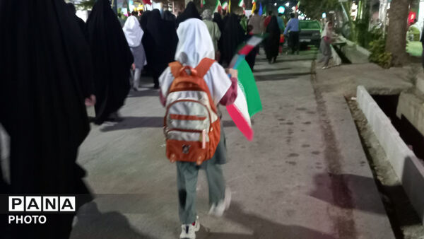 میدان‌داری دانش‌آموزان سملقانی در میدان مقاومت