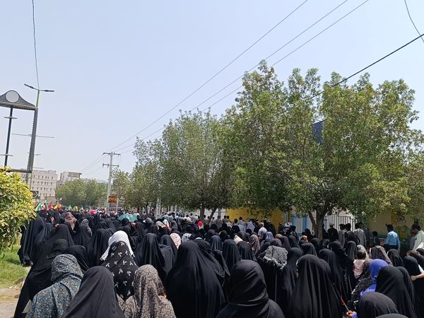 خروش آحاد مردم میناب در جمعه خشم و نصر 