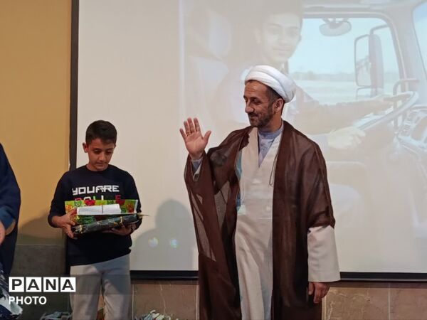 جشن تکلیف دانش‌آموزان دبیرستان پسرانه صدرا ابرکوه