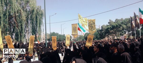حضور گسترده مردم چهارمحال و بختیاری در مراسم عاشورای حسینی