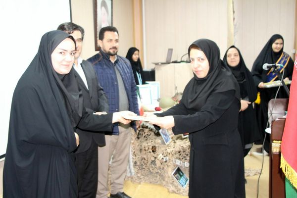 آغاز رسمی جشن‌های دهه فجر در مدارس ناحیه ۴ تبریز