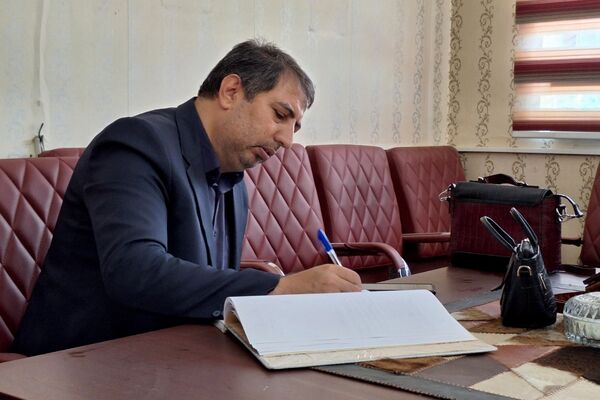 هنرستانی‌ها در نقش تولید کننده، دوخت لباس فرم دانش‌آموزان به دست هنرستانی‌های قدس