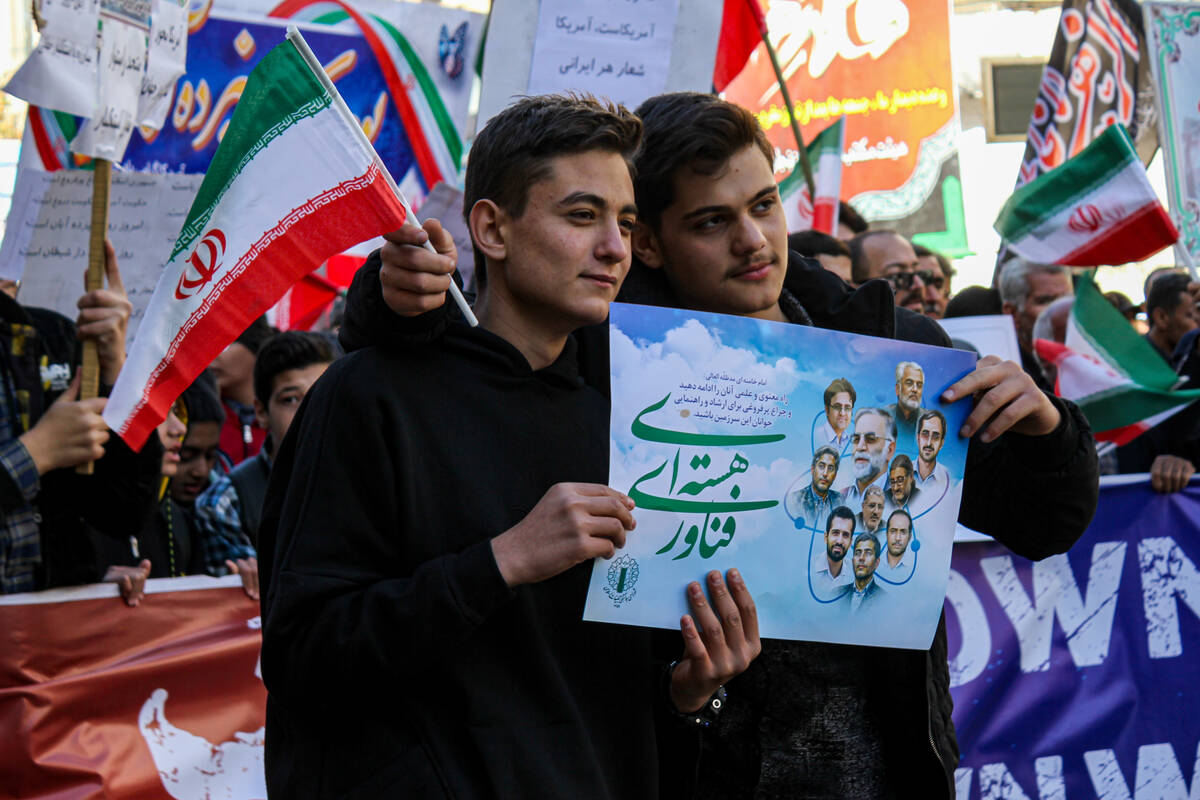 حضور پرشور دانش آموزان زنجانی در راهپیمایی ۱۳ آبان