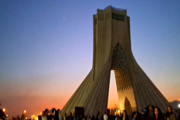 غدیر در قلب شهر؛ روایت مردم از بزرگ‌ترین مهمانی عشق و ولایت