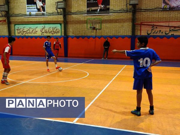مسابقات منطقه‌ای‌ فوتسال دانش‌آموزان پسر