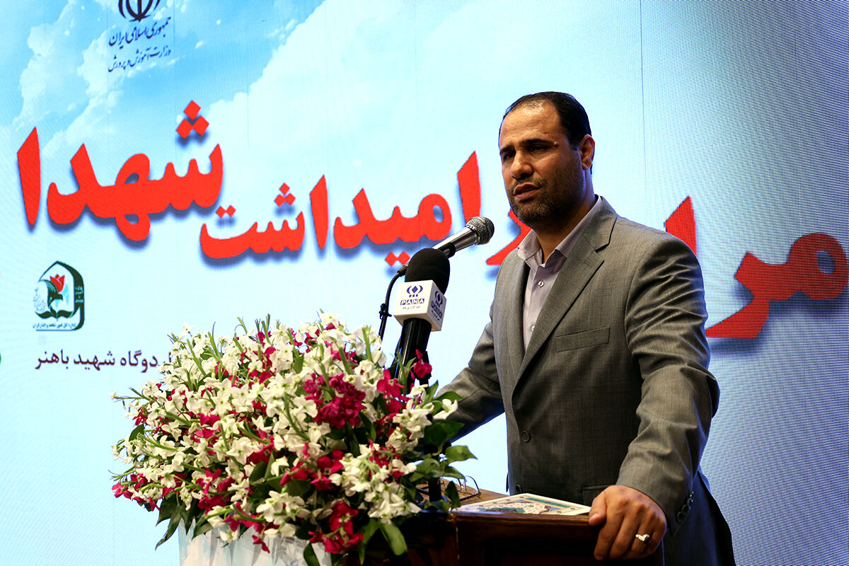 ماموریت اصلی مدارس شاهد ترویج فرهنگ ایثار و شهادت است 