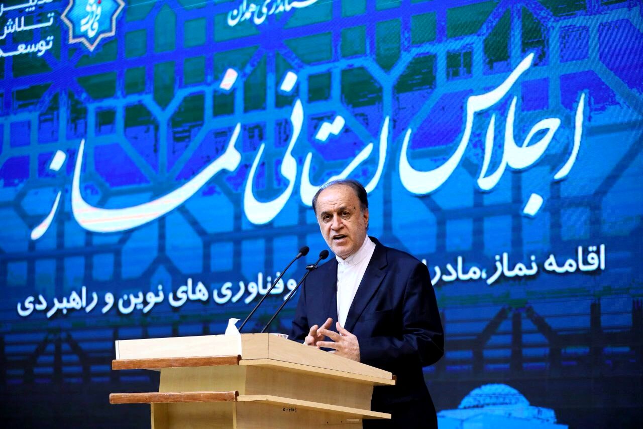 نماز باید به اقتدار جهانی مسلمانان و تحقق حکمرانی الهی منجر شود