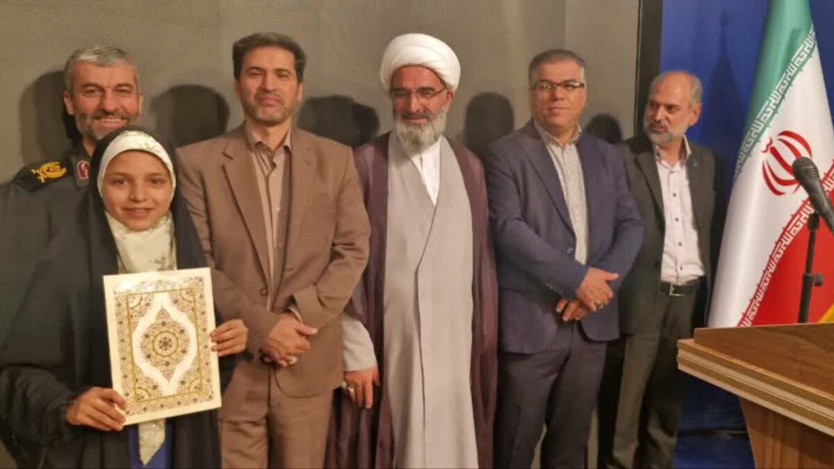 دانش آموز خبرنگار پانا در عهدواره رسانه‌ای «روایت حماسه» افتخارآفرین شد