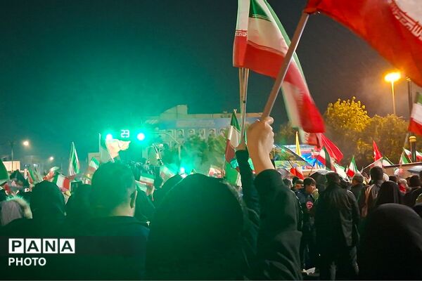 سی شب کنار هم در تجمعات خونخواهی رهبر شهید