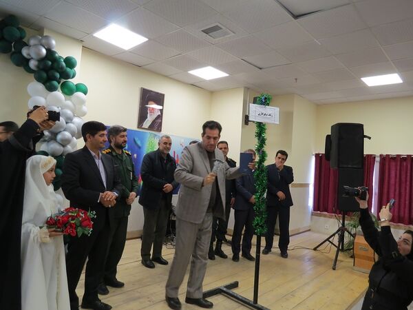 نواختن زنگ جشن نیکوکاری در دبستان امام خمینی(ره) بجنورد