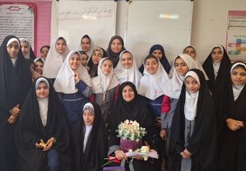 گفتن «دوستت دارم» به معلمانی که آینده‌ی ما را می‌سازند