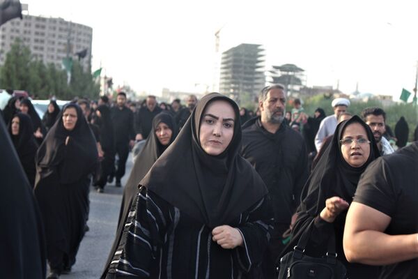 آیین پیاده‌روی اربعین حسینی در بلوار پیامبر اعظم(ص) قم