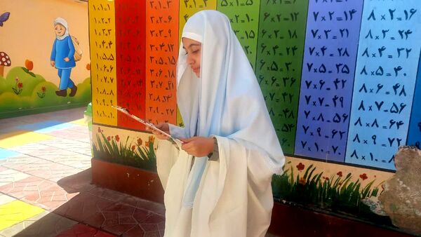 نواختن زنگ نماز با شعار «مِهر با مُهر» در مدارس شهرستان ملارد همزمان با آغاز سال تحصیلی