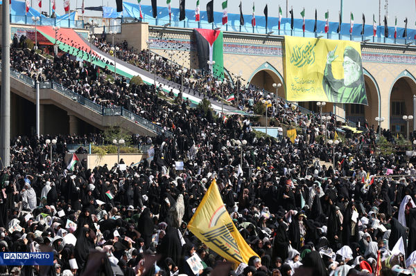 نماز جمعه تهران به امامت مقام معظم رهبری