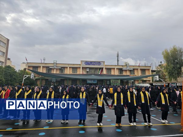 اجرای مانور زلزله در دبیرستان حاج علی اکبر گراشی ناحیه 3 شیراز