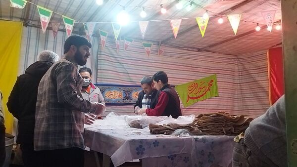 گذری بر موکب های پذیرایی مهدیه در شب میلاد حضرت مهدی (ع)