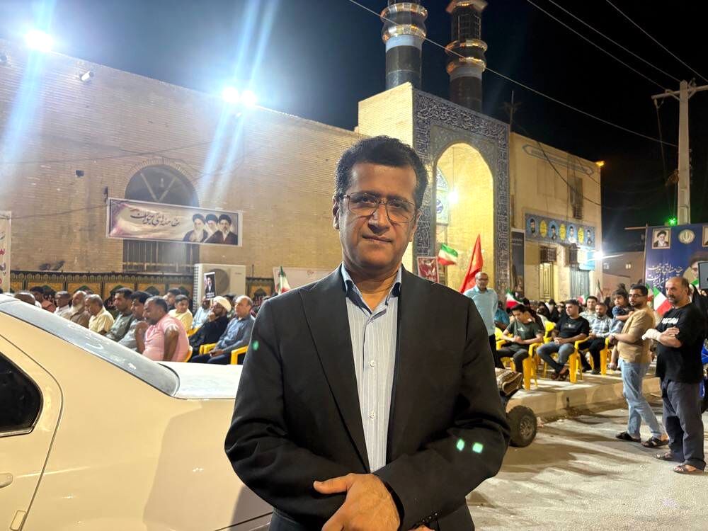 دانش‌آموزان، وارثان راه شهدا و سازندگان فردای ایران هستند