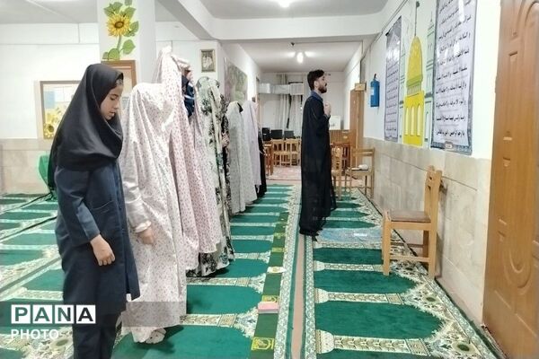 ضیافت افطاری در آموزشگاه شهید مجید دهنوی نیشابور