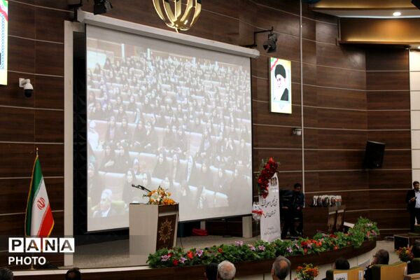مراسم بزرگداشت مقام معلم در پردیس