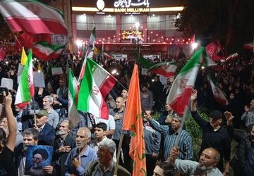 جمعیت‌ پرشور شبانه، اوج همبستگی و بیعت مجدد با رهبری انقلاب اسلامی