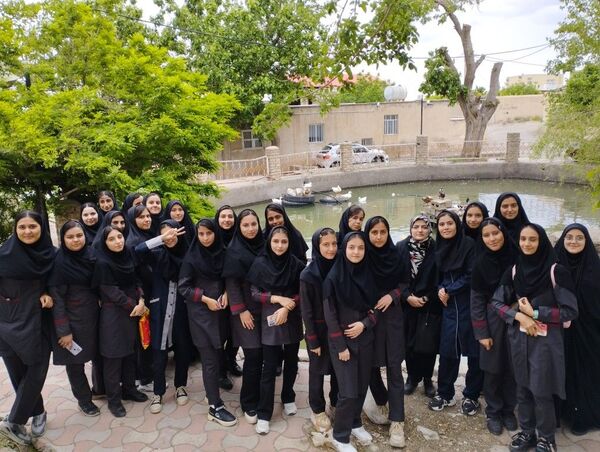اردوی علمی‌تفریحی دانش‌آموزان دبیرستان میعاد قم در شهر کهک