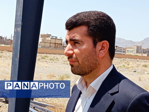 بازدید معاون تربیت بدنی و سلامت وزارت آموزش و پرورش از پروژه استخر دانش‌آموزی کاشمر 