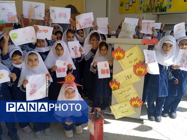 آتش و رنگ در کنار هم؛ جشن نقاشی دانش‌آموزان دبستان شهید میرشمسی 