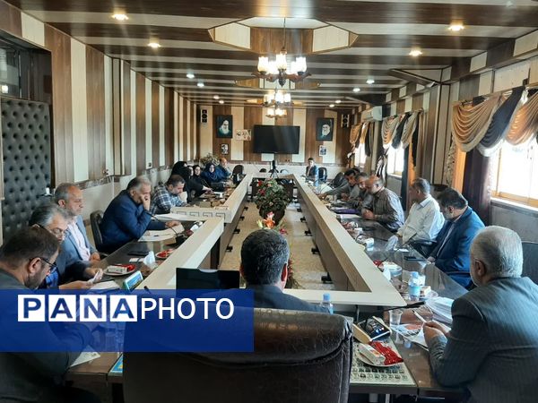 جلسه شورای آموزش و پرورش در عباس آباد