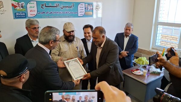 آیین افتتاح مدرسه شش کلاسه مرحوم کاووسی شهرستان خلیل‌آباد 