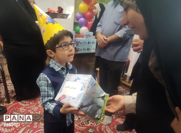  جشن الفبای دانش‌آموزانِ دبستان موعود